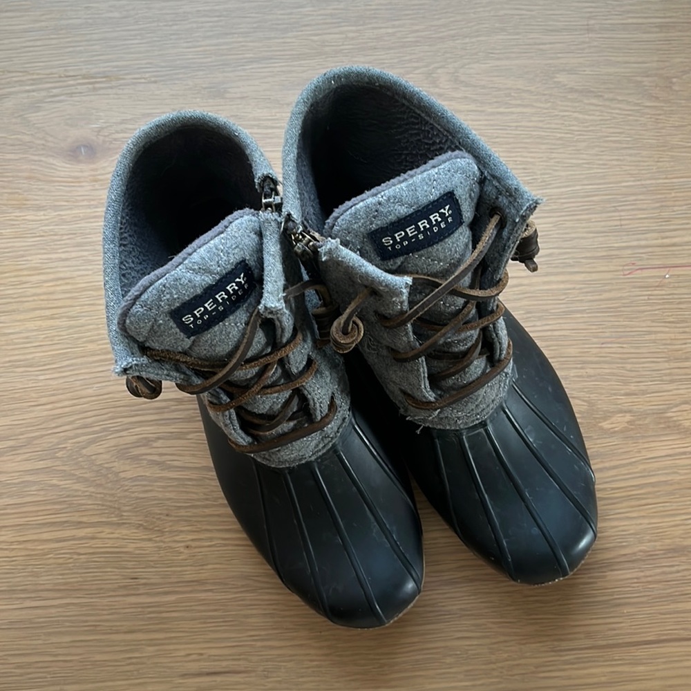 Woman’s Sperry Top-Rider Duck Boots with Quilted Top